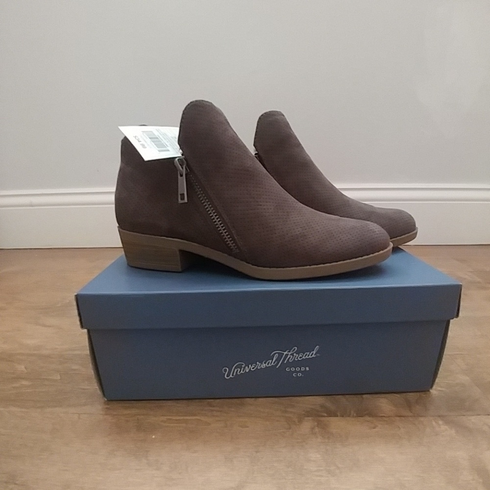 Universal Thread Booties - image 1